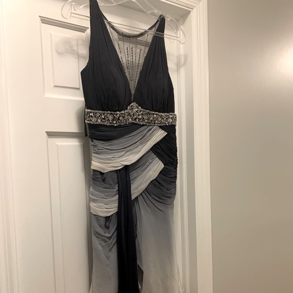 Dress - Picture 2 of 7